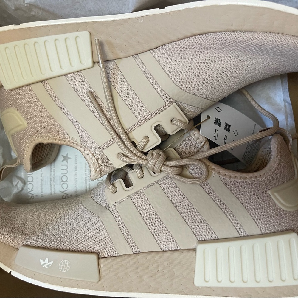 Adidas Original - NMD_R1W cloud white/ halo blush - Beige Sneakers with Stripes